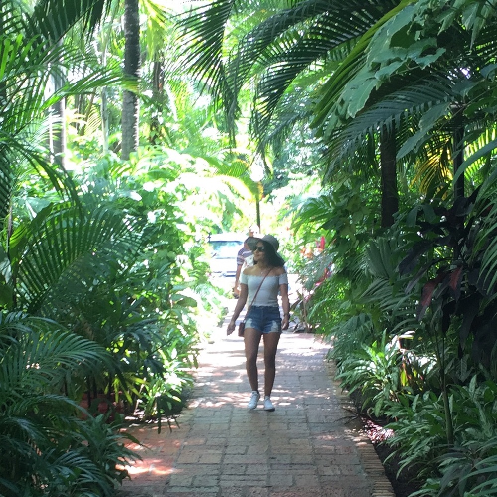 Meet your Posher, Leslie